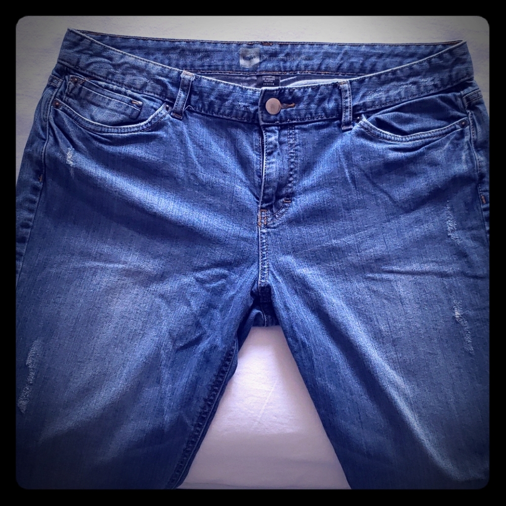 Mossimo Distressed Curvy Boot Cut Jeans Sz16S